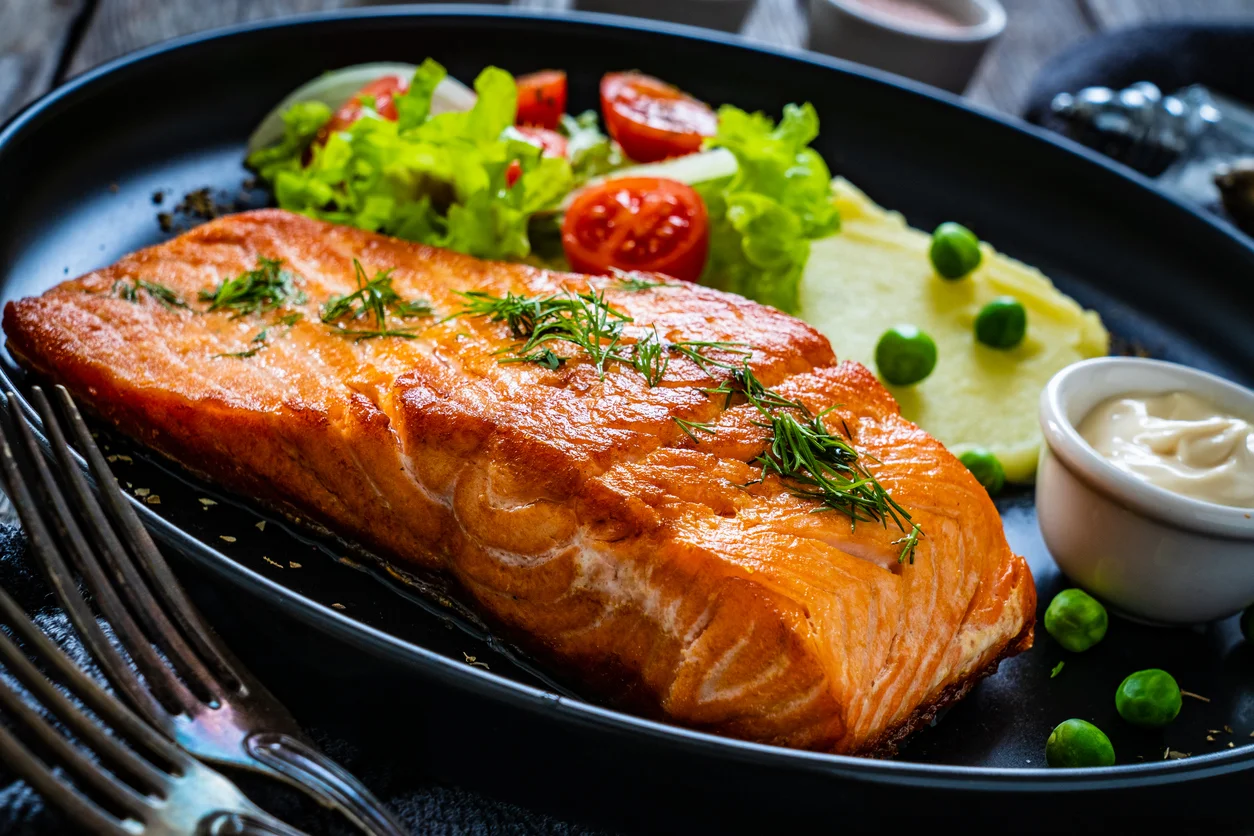 Salmão com Vegetais - Exemplo de Marmita Premium